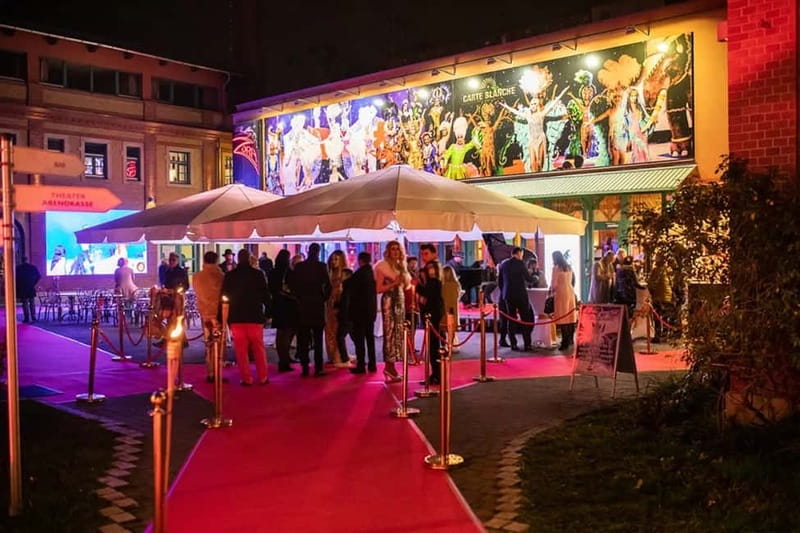 Dresden: Entrance Ticket for Travesty Revue Show - Key things to know before you go