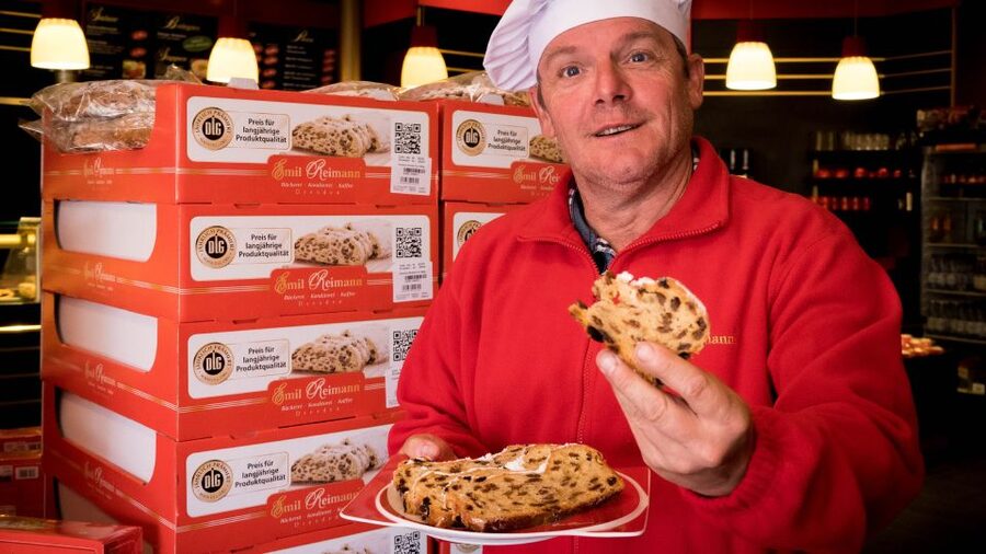 Dresden: Guided Bus Tour to Stollen Bakery with Tasting - Potential Red Flags: When It Feels More Sales Than Production