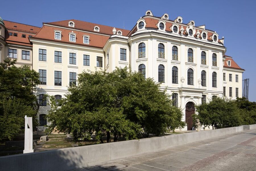 Dresden: Guided City Walk and City Museum Entrance Ticket - Residenzschloss and Fürstenzug: What You See Depends on the Stories