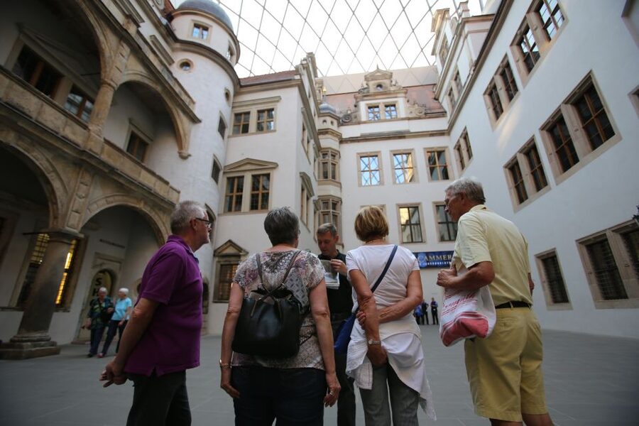 Dresden: Guided City Walk and City Museum Entrance Ticket - City Museum Tickets: 800 Years in 1,000 Exhibits