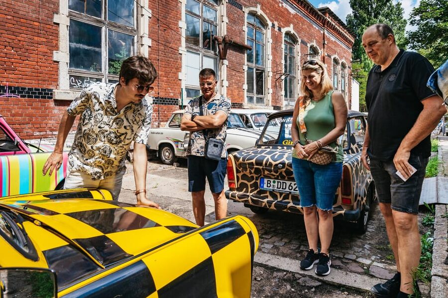 Dresden: Guided Sightseeing Tour in Classic Trabi Car - TrabiWorld start: the quick tech lesson that makes driving possible