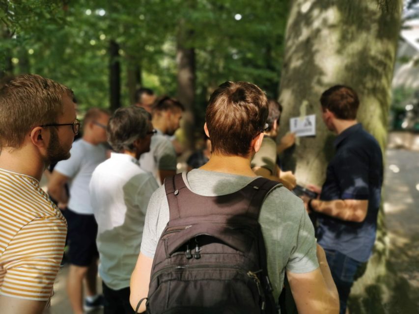 Dresden: Krimi Outdoor Escape Game “Mord am Elbufer” - What to Watch For: UV Clues, Clear Reading, and Rain-Ready Clothing