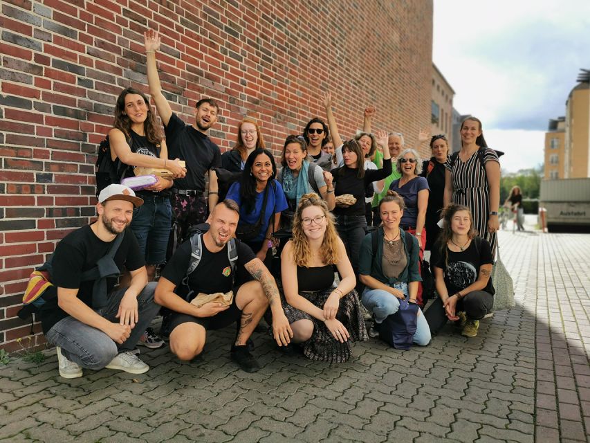 Dresden: Krimi Outdoor Escape Game “Mord am Elbufer” - The Japanese Palace Area: Your Final Clue Run