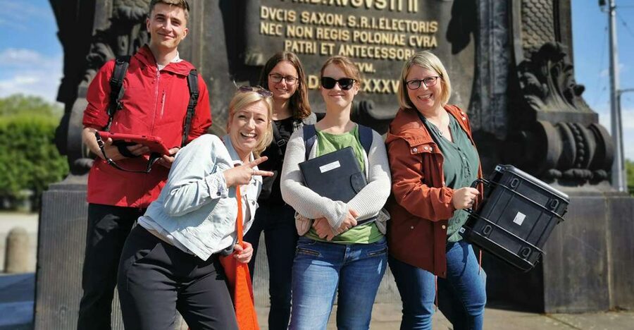 Dresden: Krimi Outdoor Escape Game “Mord am Elbufer” - Meeting at the Golden Reiter: The Mission Starts in Central Dresden