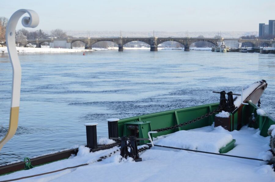 Dresden: Paddle Steamer Winter Cruise to Pillnitz - Getting oriented at the pier: Brühl’s Terrace to piers 1 to 7