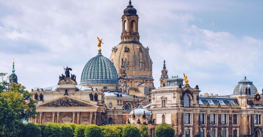 Dresden: Private custom tour with a local guide - The walking route: photo stops, monument exteriors, and what to watch for