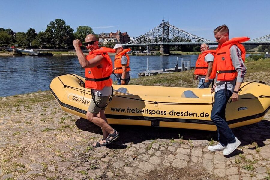 Dresden: Private Inflatable Boat Tour with Beer Garden Stop - Should you book this private boat tour with beer garden stop?
