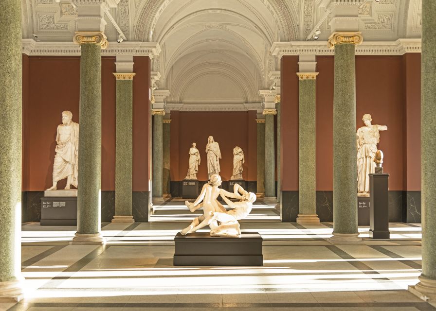 Dresden: Semperoper and Old Masters Picture Gallery - Small rules that shape your comfort: photos, food, and etiquette