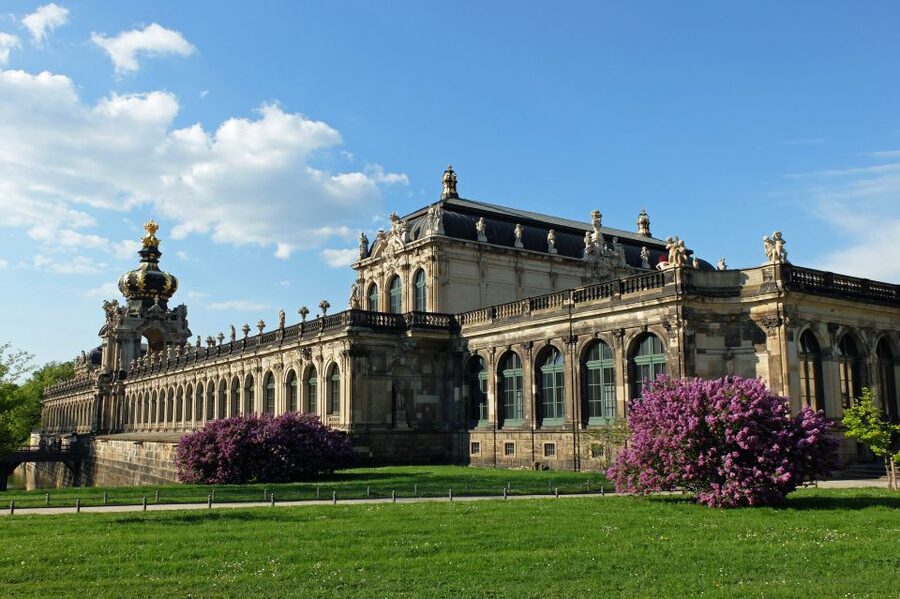 Dresden: Shared Small Group Walking Tour in English - Schlossplatz and the Elbe Views That Set the Tone
