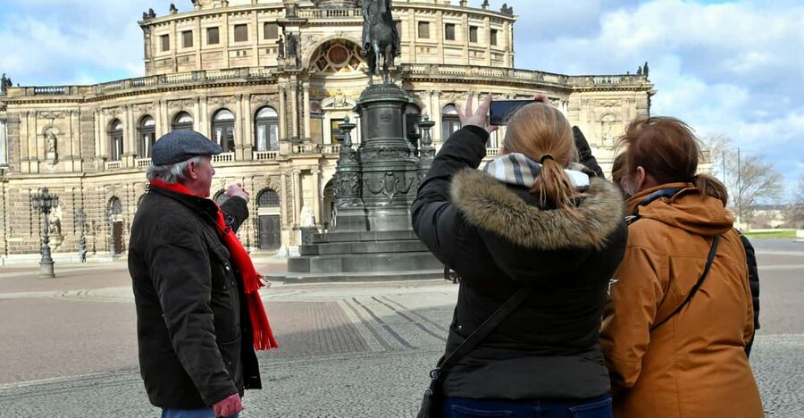Dresden: Sightseeing Walking Tour in English - Starting Point: QF Passage Basement and Getting Oriented Fast