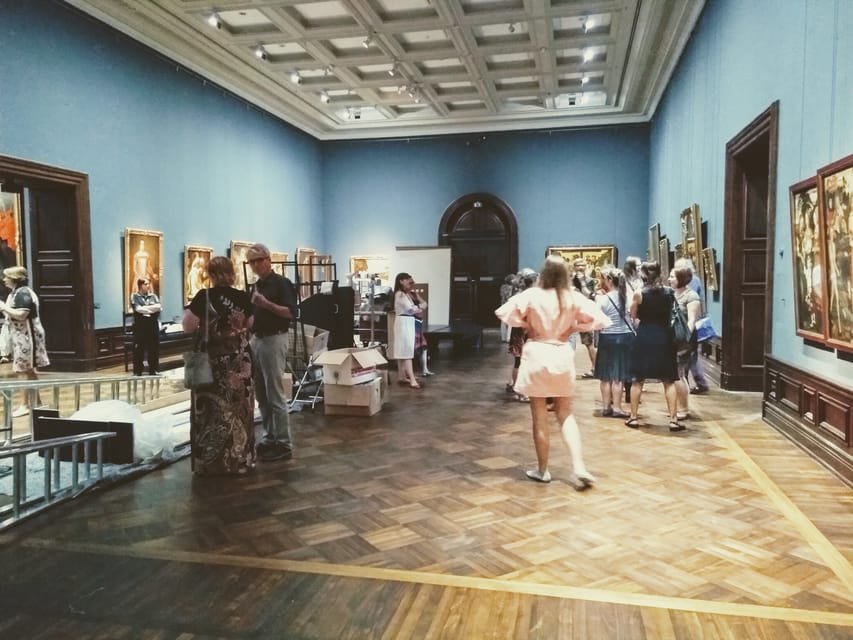 Dresden: Ticket + Tour Gallery Old Masters - Entering Old Masters Picture Gallery With a Guide Who Teaches Your Eye
