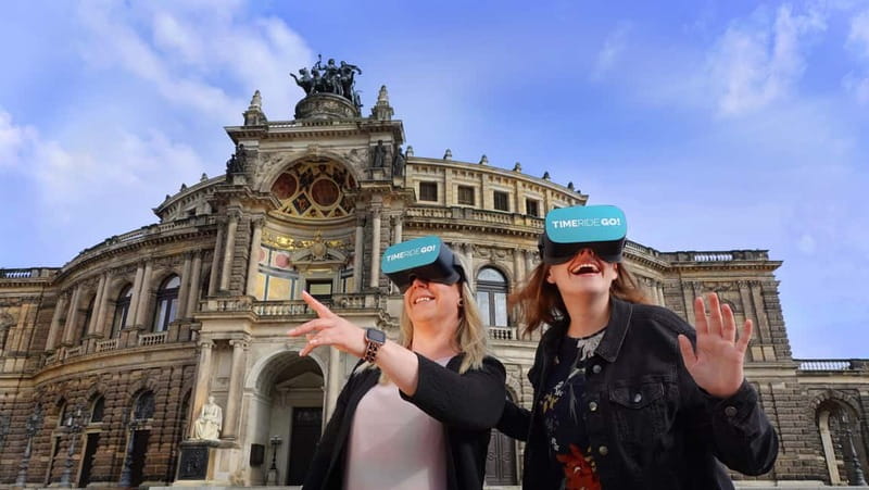 Dresden: Walking Tour with Virtual Reality elements - Starting at Taschenberg 3: How the Tour Gets You Oriented Fast