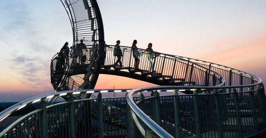Duisburg: Guided Evening Tour at "Tiger and Turtle" - Learning what Tiger and Turtle are really about