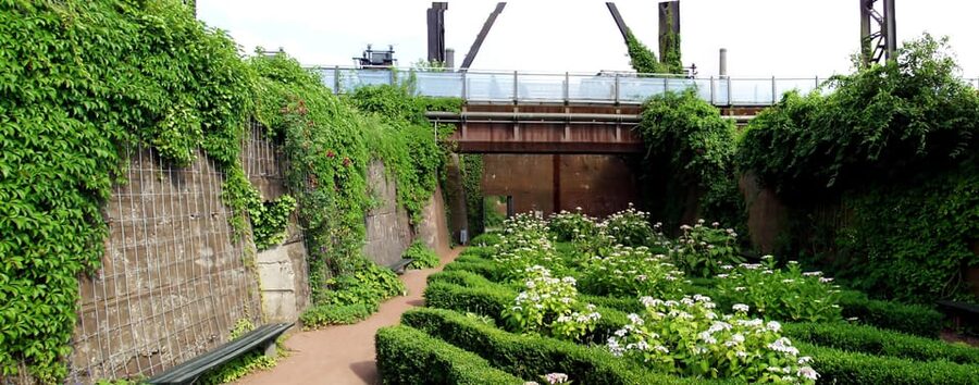 Duisburg Landscape Park GPS treasure hunt in old ironworks - Three difficulty road books for ages 7 and up