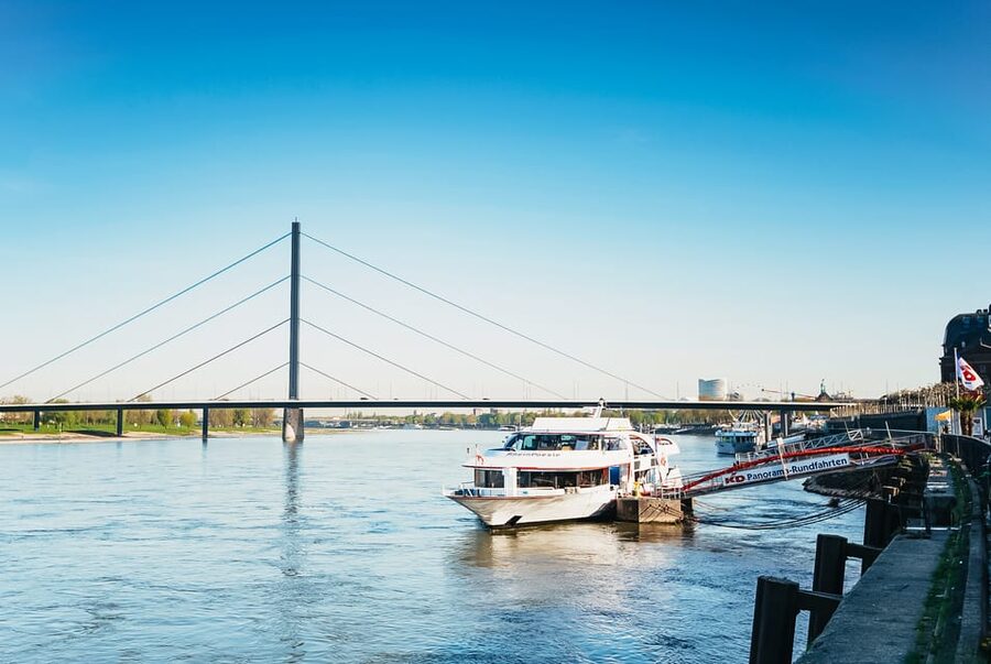 Düsseldorf: City Sightseeing Cruise on the Rhine - A Note on the Operator and Boat Comfort
