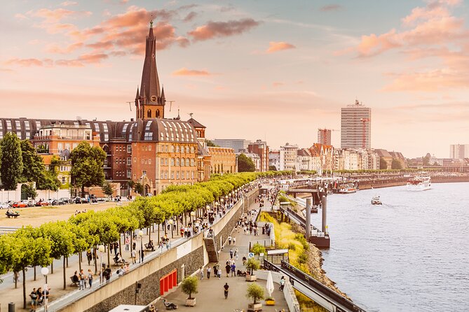 Dusseldorf: City Walk Audio Guide in 7 Languages on your Phone - Hofgarten Park Break, Where the Walk Breathes