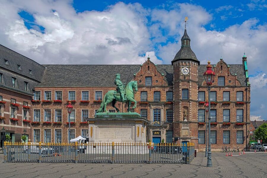 Düsseldorf: Classic City Segway Tour - Price and Value: Is $93 for 2 Hours a Smart Deal?