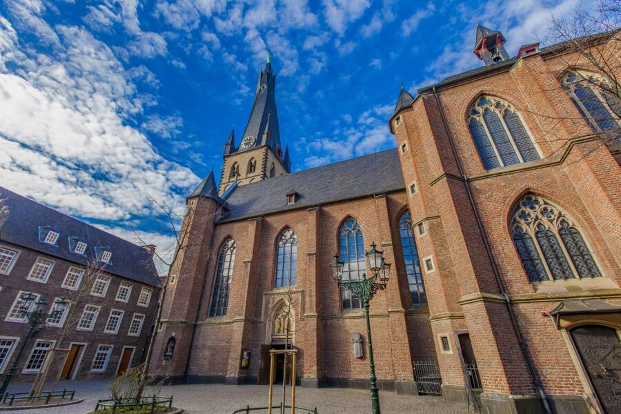 Düsseldorf: Classic City Segway Tour - Uerige Altbier Break: A Small Taste That’s Worth the Time
