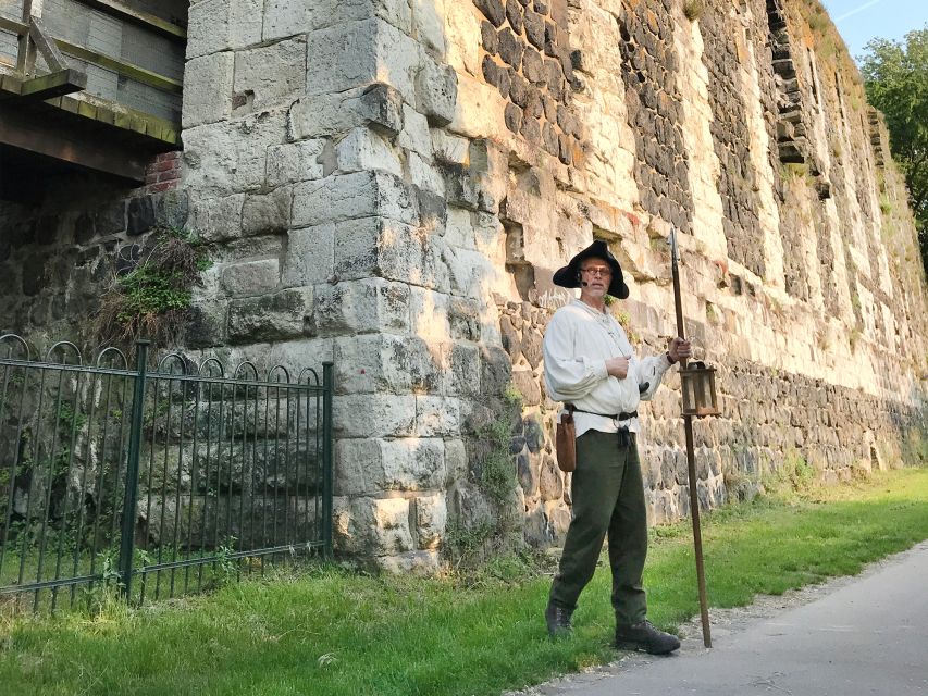 Düsseldorf: Guided Night Watchman Tour through Kaiserswerth - Key Points You Should Know Before You Go