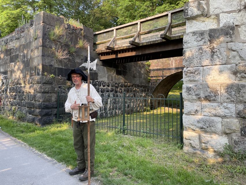 Düsseldorf: Guided Night Watchman Tour through Kaiserswerth - Your Night Watchman, and Why the Tone Matters