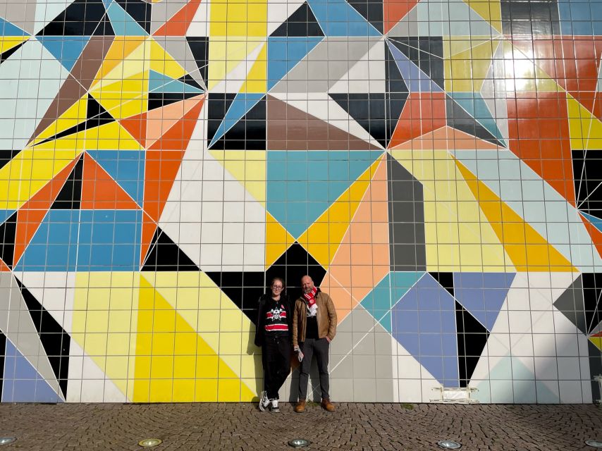 Düsseldorf: Guided Old Town Tour with Beer Break - Meeting at Tritonenbrunnen, then finding your group fast