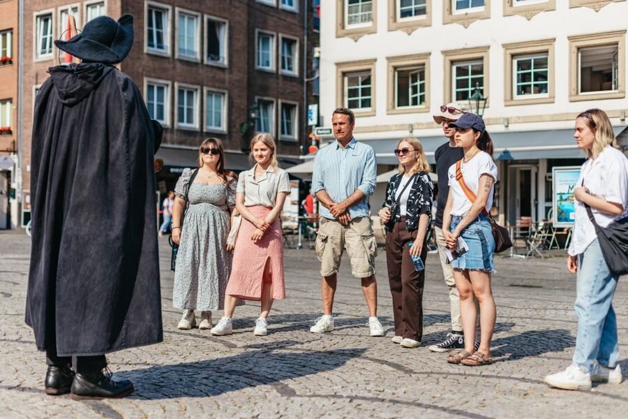 Düsseldorf: Guided Tour with a Night Watchman - Price and value: $25 for a guided night walk plus museum access