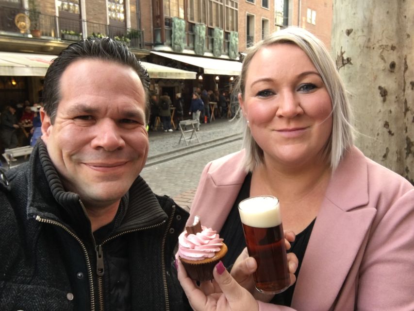 Düsseldorf: Old Town Interactive Crime Tour with actor - Key things to know before you go