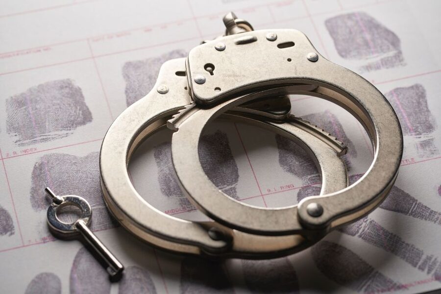 Düsseldorf: Old Town Interactive Crime Tour with actor - Who should book this interactive Altbier crime tour