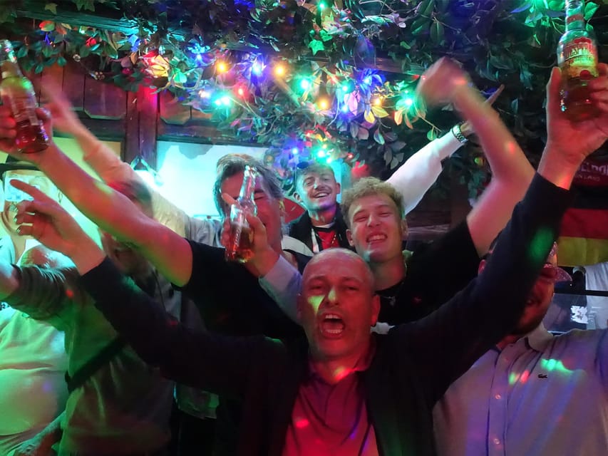 Düsseldorf: Private pub crawl with insider-guide & shots - How the Bar Stops Work, and Why It Feels Efficient
