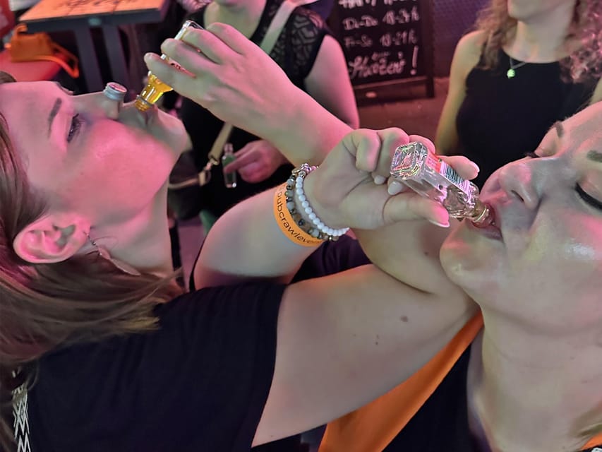Düsseldorf: Private pub crawl with insider-guide & shots - What’s Included (and What You Pay For Yourself)