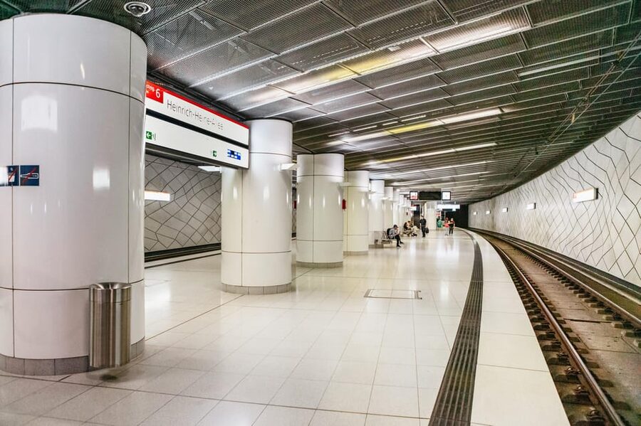 Düsseldorf: The Wehrhahn Line Metro Guided Tour - Should you book the Düsseldorf Wehrhahn Line guided tour?