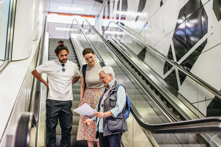 Düsseldorf: The Wehrhahn Line Metro Guided Tour - Stop-by-stop on the Wehrhahn Line