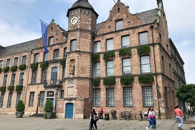 Düsseldorf Walking Tour: Explore Top Sights & Hidden Gems - Price and value: why $32 can make sense here