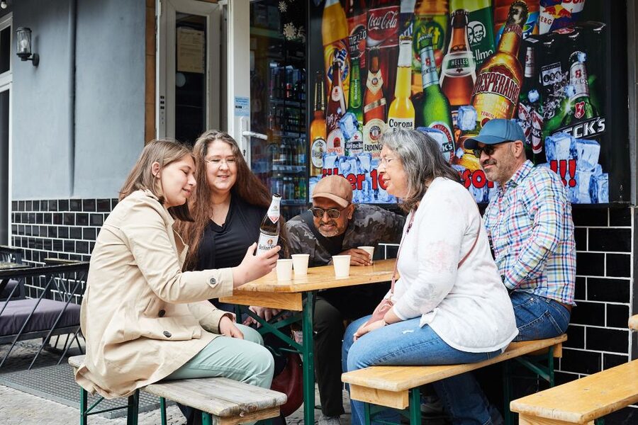 East Berlin Food & History Tour with Eating Europe - Turkish-German döner and the sweet Turkish finish: a full circle meal