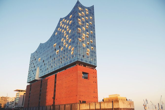 Elphi Plaza Führung - What You Actually See: Plaza Tour, Not a Concert Hall Visit