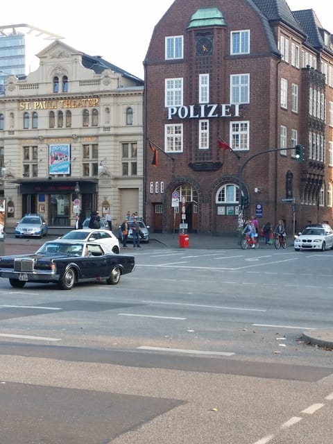 English Harbor&St. Pauli Pay-What-You-Want Walking Tour - Ferry to the Fish Market, and why early matters