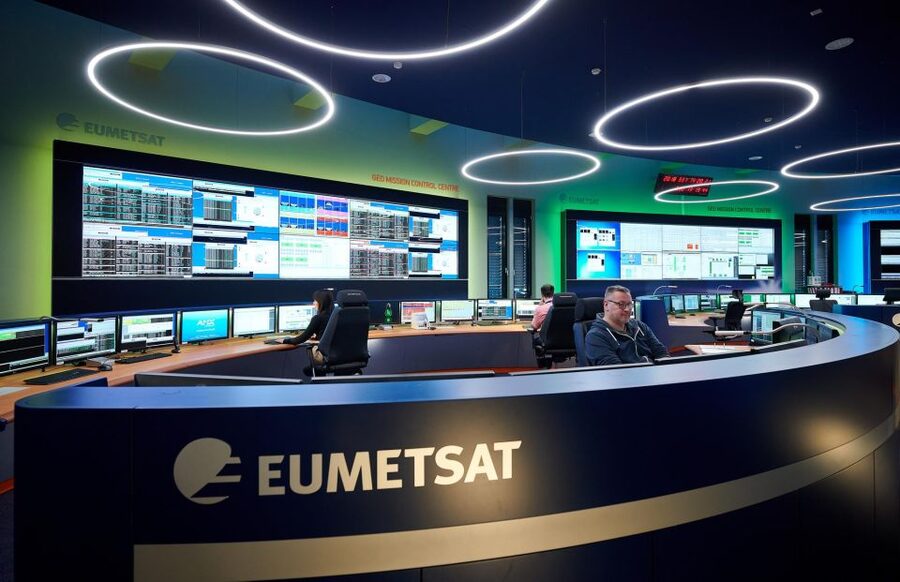 EUMETSAT - weather data for the world "made in Darmstadt" - What happens during the 1.5-hour guided tour