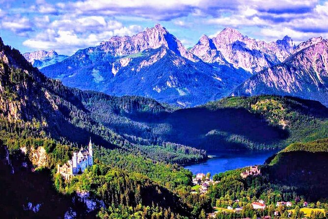 EXCLUSiVE SKIP-THE-CROWDS Neuschwanstein and Linderhof Castle Tour from Munich INCL. TICKETS - Optional Neuschwanstein add-ons: Hohenschwangau, Füssen, Tegelberg, and Alpine Coaster