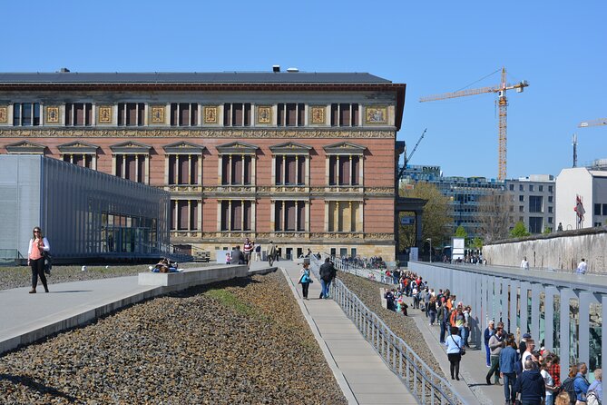 Explore Berlin History and Highlights Sightseeing Walking Tour - Unter den Linden to Museum Island: the “big picture” finish