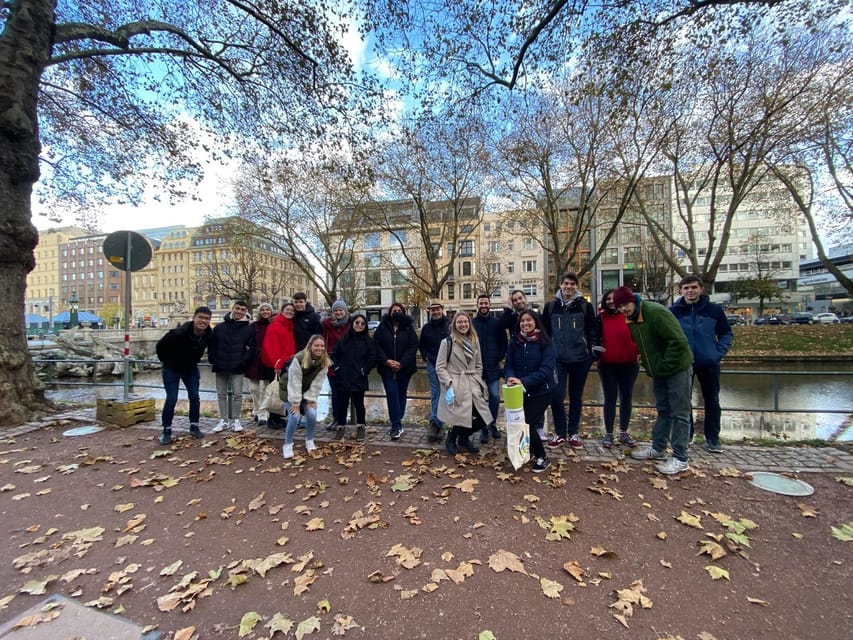Explore Düsseldorf with Passionate tour guides! - Tips, Cash, and What to Bring on a Two-Hour Walk