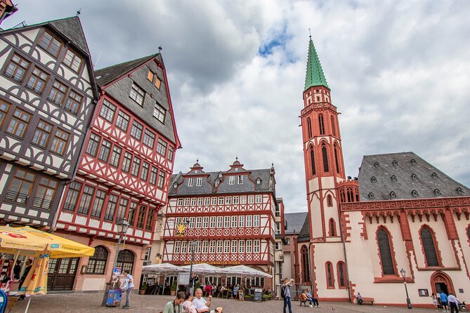 Explore Frankfurt in 60 minutes with a Local - Key moments and why they matter