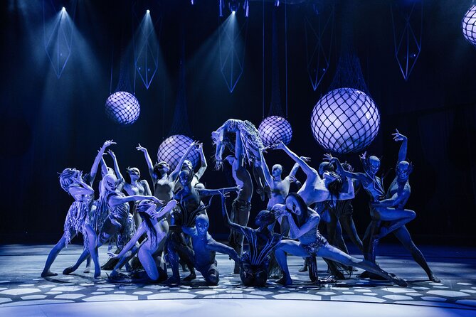 FALLING | IN LOVE Grand Show at Friedrichstadt-Palast Berlin - Language and accessibility: you can enjoy it without German