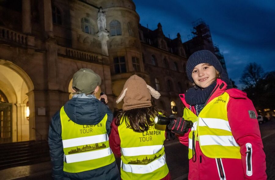 Flashlight tour for children/teenagers - What happens during the 1.5 hours on the night walk