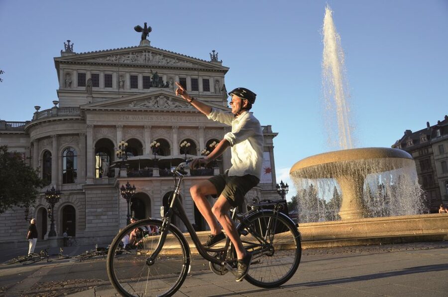 Frankfurt: Full-Day Bicycle or E-Bike Rental - Starting at Martin May Str. 7, then getting fitted fast