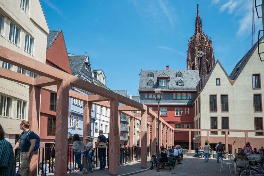 Frankfurt: Highlights and New Old Town English-Language Tour - Museum Embankment and the skyline view with 39 museums