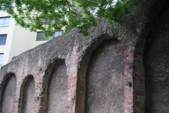 Frankfurt Highlights English Walking Tour - Old Nicholas Church and Karmeliterkloster: The Quiet Stops That Stick