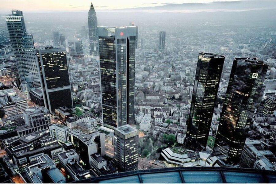Frankfurt: Must-See Attractions Walking Tour with a Guide - Kleinmarkthalle: market energy without the tourist trap feel