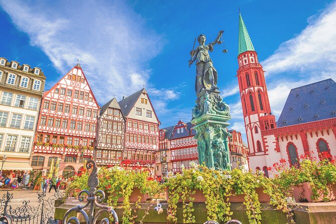Frankfurt Old Town & Emperors: City Game & Walking Tour - Price and logistics for a $5.99 self-guided route