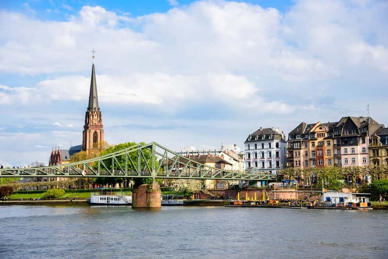 Frankfurt: Old Town Historical Walking Tour in German - What You Will Walk Past, and How the Guide Uses the Space
