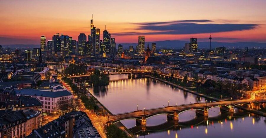 Frankfurt: Private custom tour with a local guide - Hotel pickup, walking pace, and the rhythm of a 2 to 8 hour day